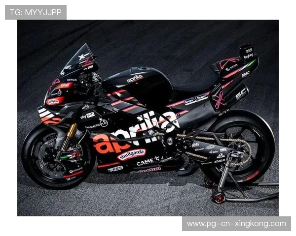 MotoGP极速倾斜过弯画面极具冲击力：速度、角度与光影的极致对话